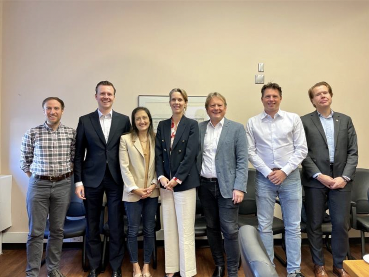 Members of Climate Positive Energy and the Dutch Consulate