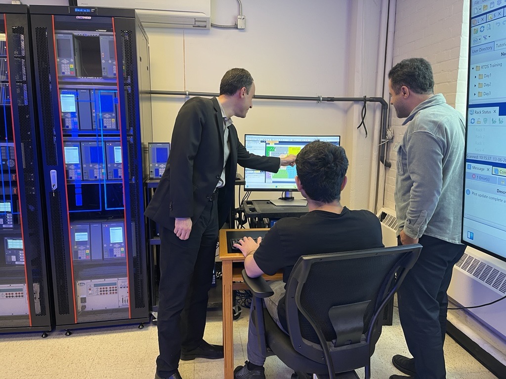 Image: U of T lab with grid equipment